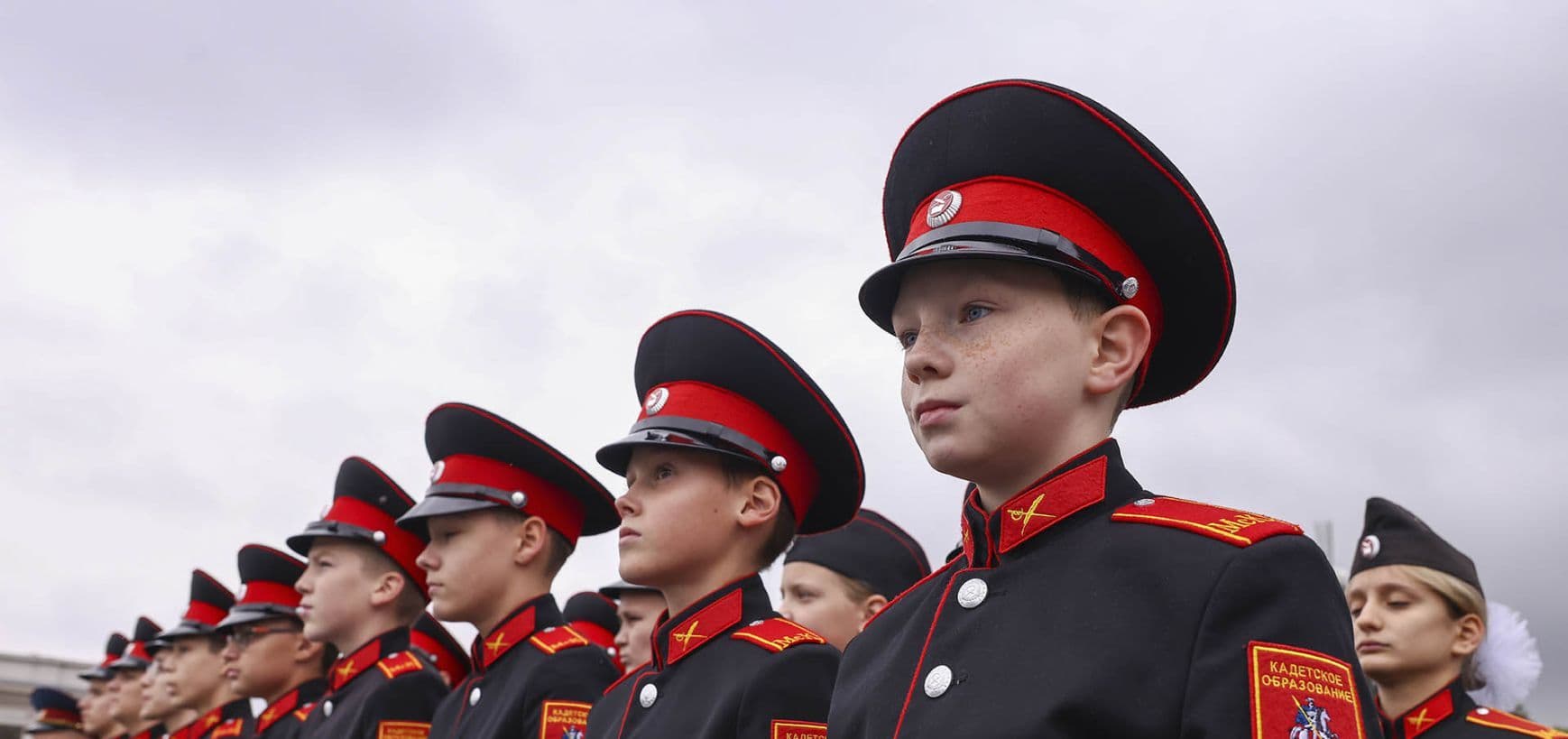 На «Госуслугах» появился новый раздел для поступления в кадетские училища