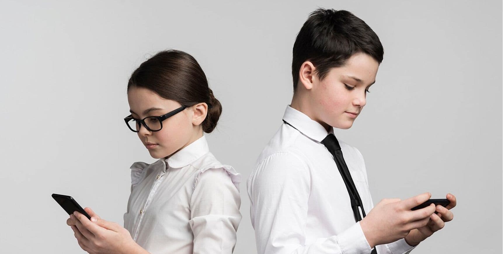 Российские школы полностью перешли на мессенджер MAX