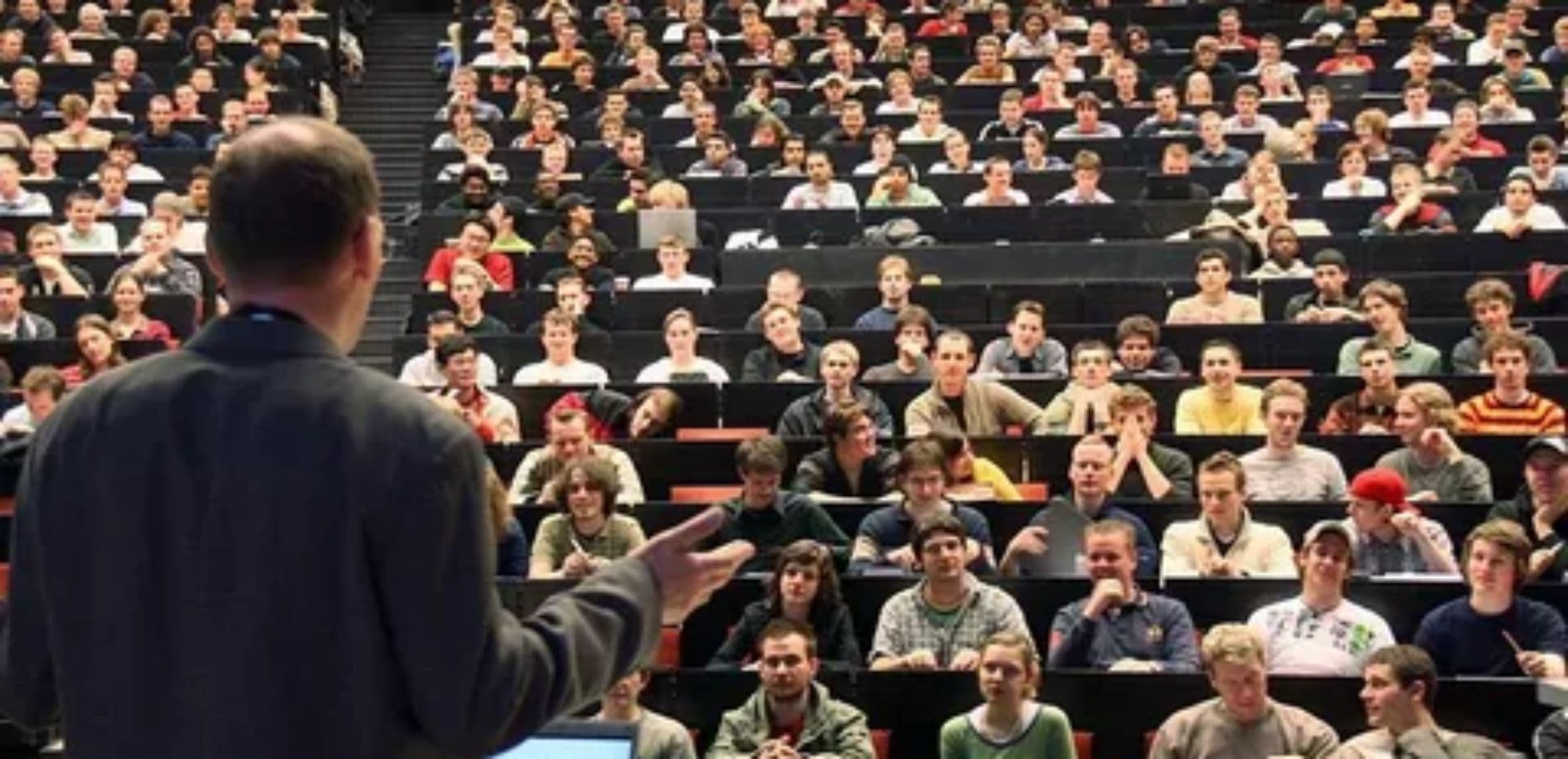 Депутаты ЛДПР предлагают ввести надбавки преподавателям вузов в регионах