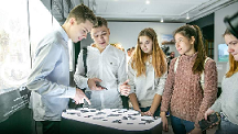 В Москве запустят серию выездных занятий для школьников "Экскурсии в бизнес"