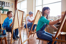 Занятия искусством улучшают самоконтроль и поведение у подростков, выяснили учёные